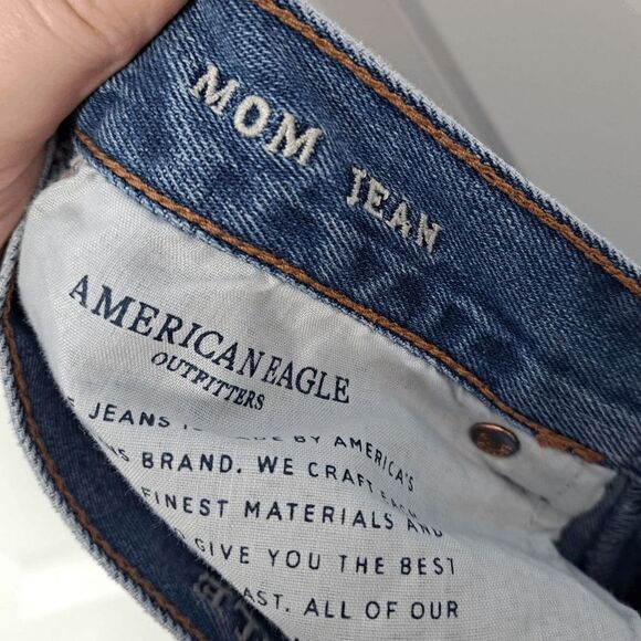 American Eagle Mom Jeans size 4 Regular - Picture 6 of 7